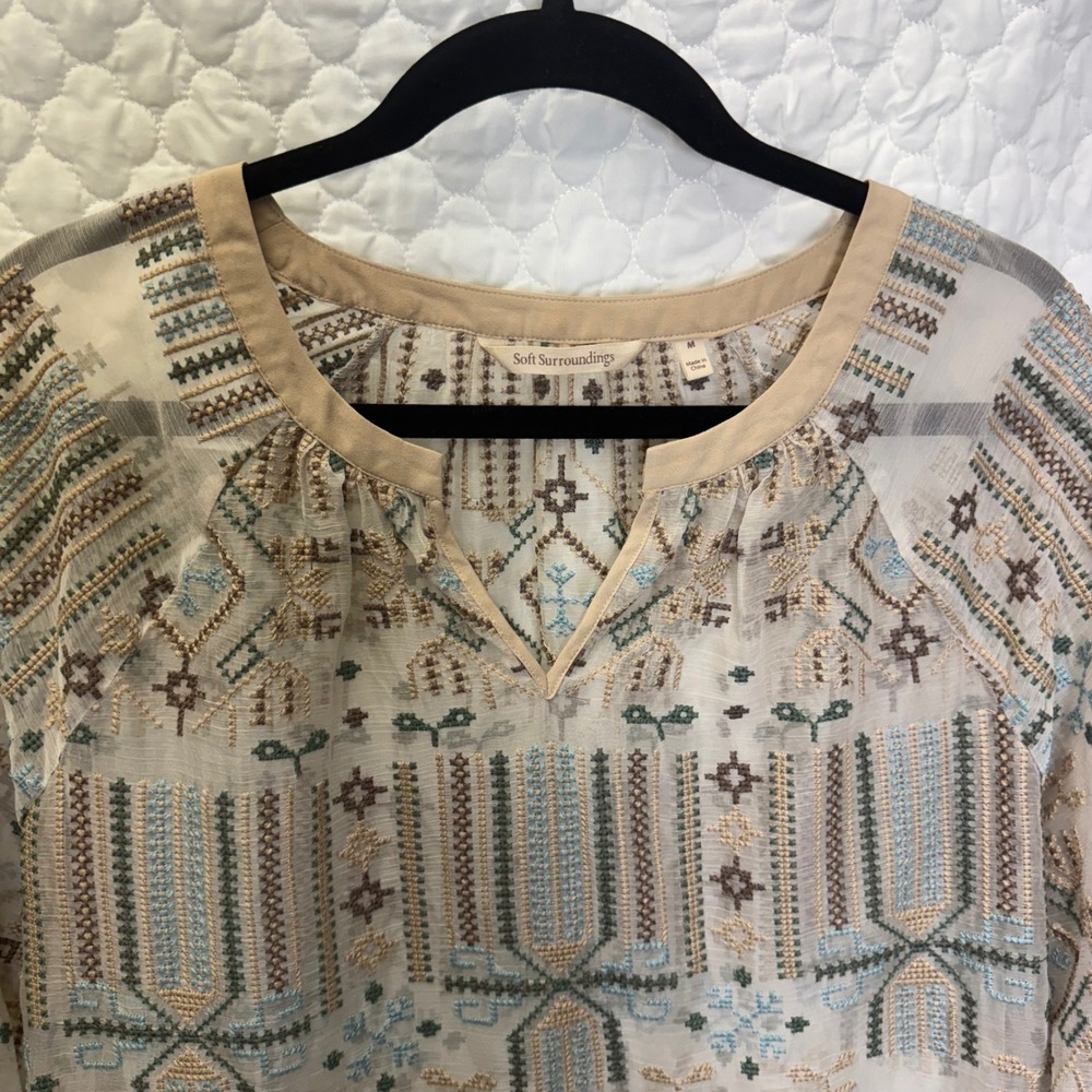 Soft Surroundings Women's Beige Blue Embroidered Long Sleeve Blouse Top - Picture 4 of 10